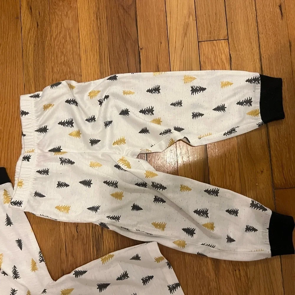 Macys Christmas pajamas set 2T - 3T